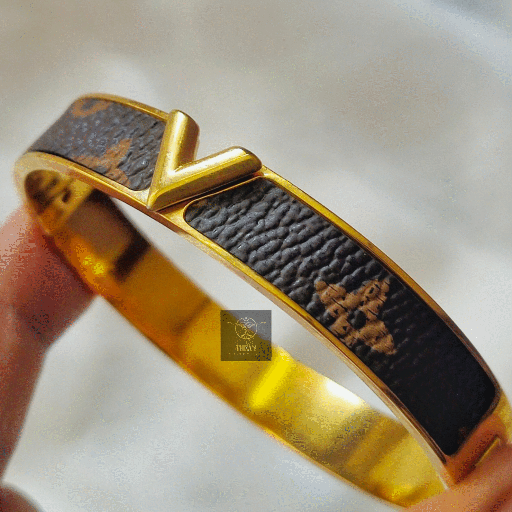 Thea's Luxury Openable Bangle