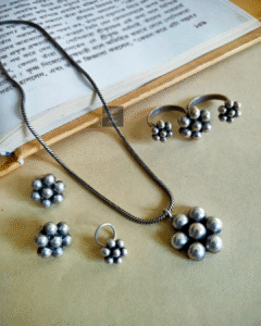 Thea's Silver Look-Alike Cluster Jewellery Set