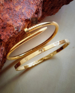 Thea's Nail Design & Screw Motif Bangle Stack