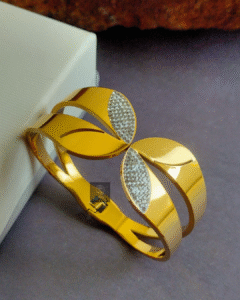 Thea's Floral Front Open Statement Bangle