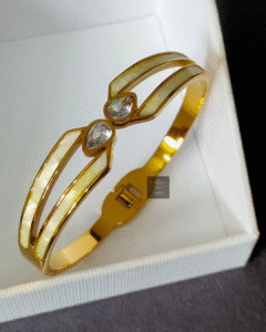 Thea's Monalisa Stones Studded Openable Bangle