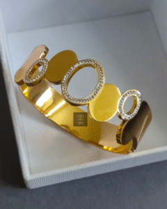 Thea's Contemporary Design Openable Bangle