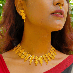 Thea's Gold-Plated Necklace Set
