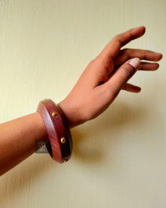 Thea's Single Wooden Bangle