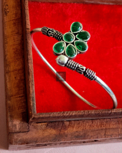 Thea's Silver Look-Alike Green Stone Openable Bangle