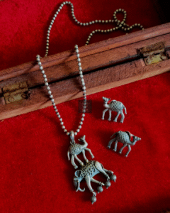 Thea's Elephant Pendant Necklace Set