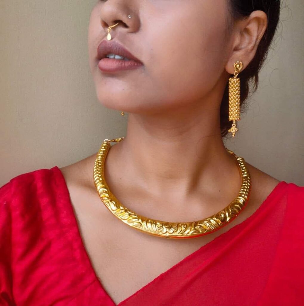 Thea's Gold-Plated Floral Hashuli with Textured Earrings
