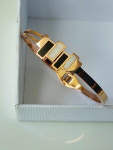 Thea's Anti Tarnish Rose Gold Openable Bangle