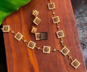 Thea's Temple Necklace Set with Panchi Kundan