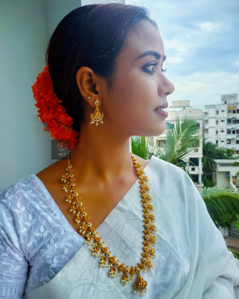 Thea's Antique Royal Aura Temple Necklace Set