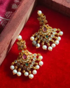 Thea's Traditional Kundan Studs