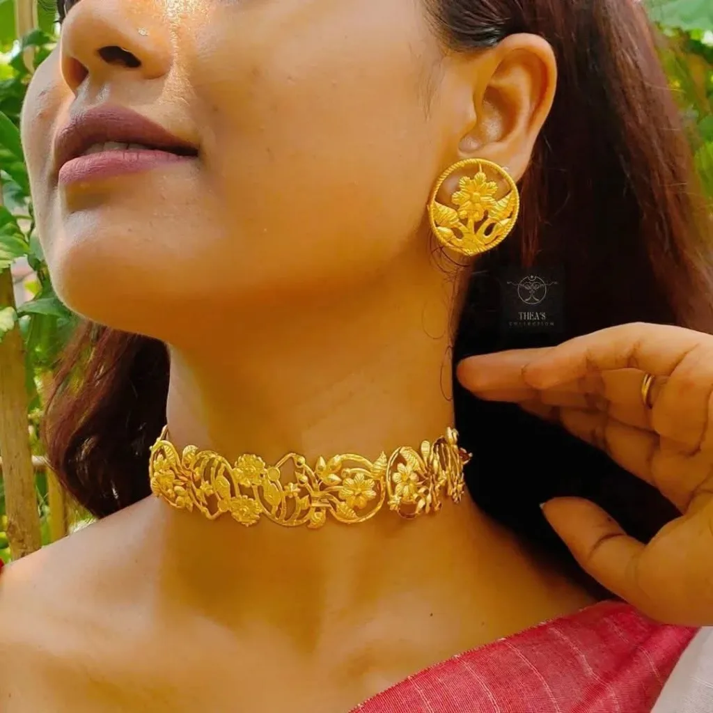 Thea's Gold-Plated Golaap Designed Choker Set