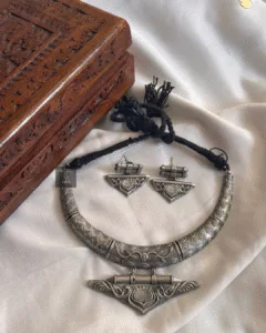Thea's Banjara Designed Solid Hashuli Necklace Set