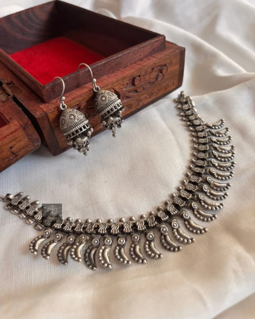 Thea's Antique Silver Look-Alike Crescent Motif Necklace Set