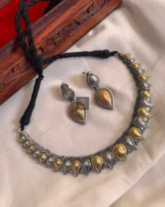 Thea's Dual Tone Floral Hashuli Necklace Set