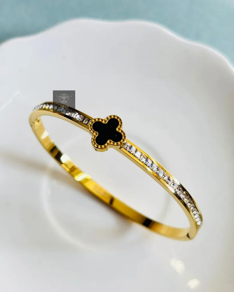 Thea's Clover Radiance Bracelet