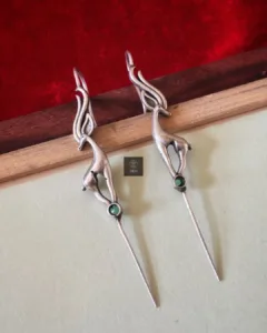 Thea's Deer Motif Pin Bugadi