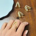 Thea's Viral V Ring - view 2