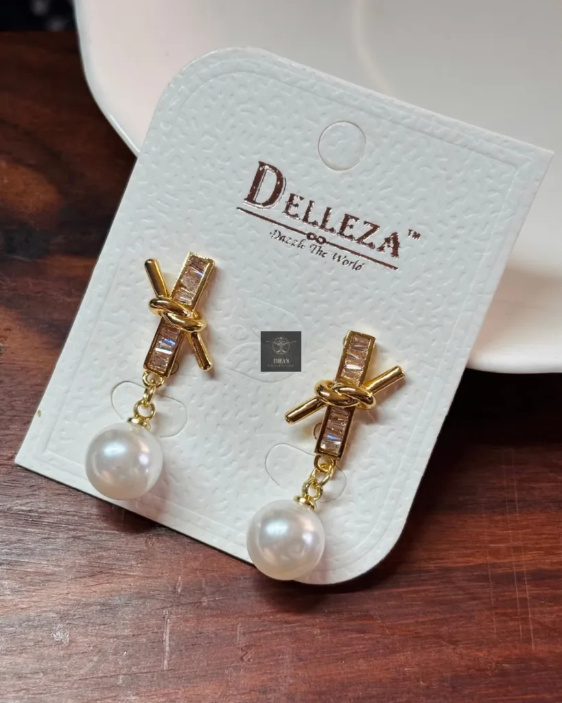 Thea's Celeste Pearl Earrings