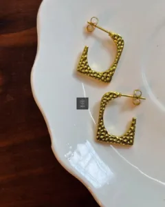 Thea's Aurum Hammered Hoops