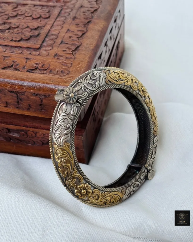 Thea's Royal Bloom – Dual-Tone Floral Kada